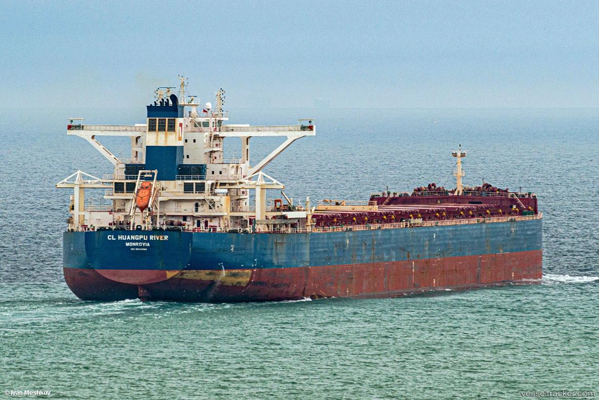 Cl-Huangpu-River - Bulk Carrier vessel