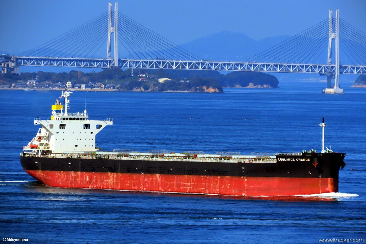 Lowlands-Orange - Bulk Carrier