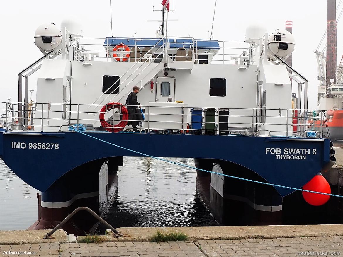 Fob-Swath-8 - Crewboat vessel