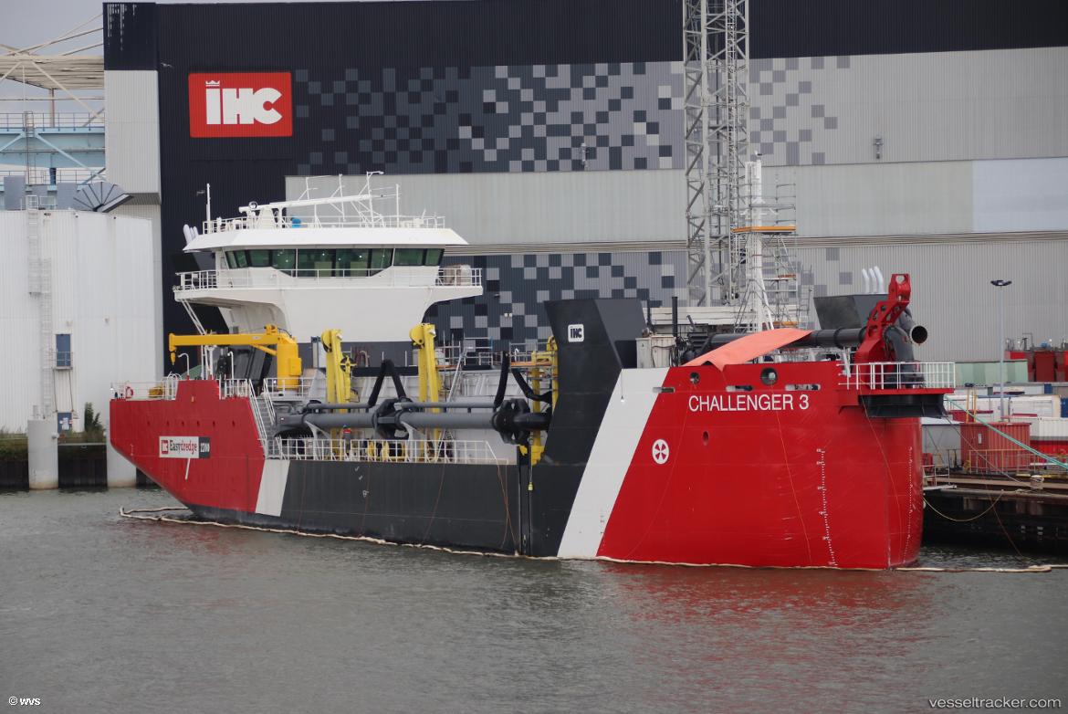 Alm-Ruano-Angulo - Hopper Dredger vessel