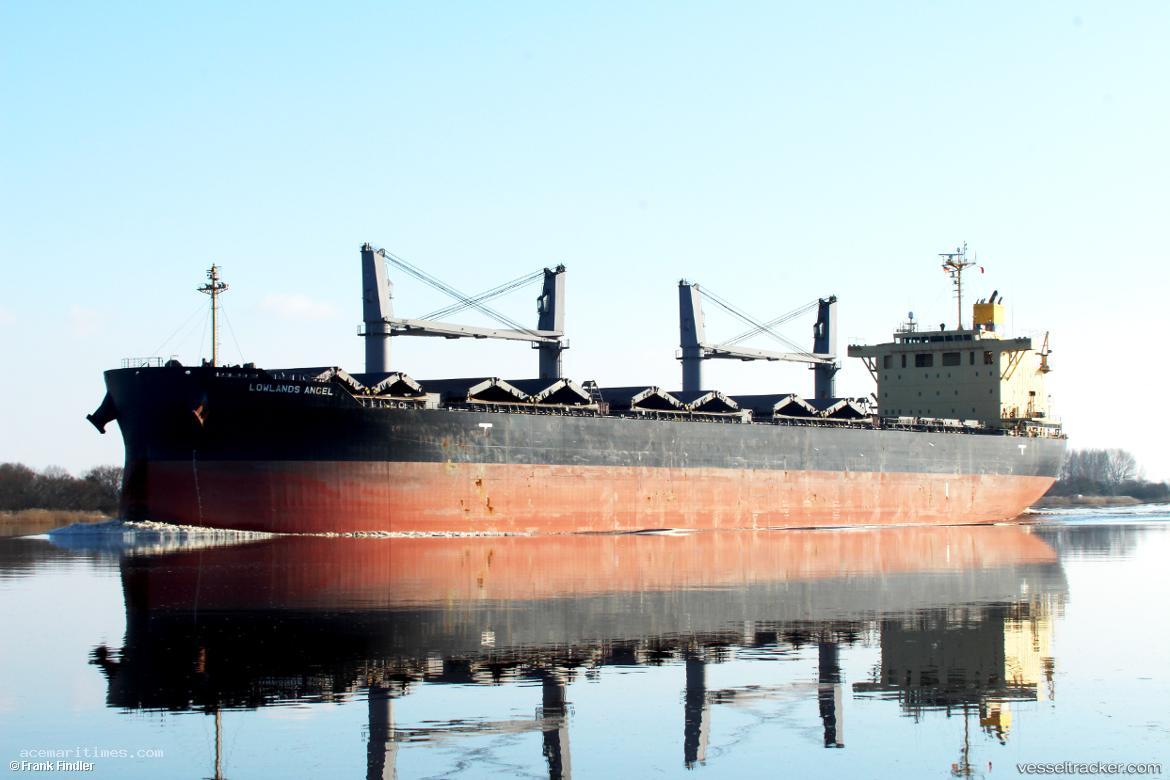 Lowlands-Angel - Bulk Carrier