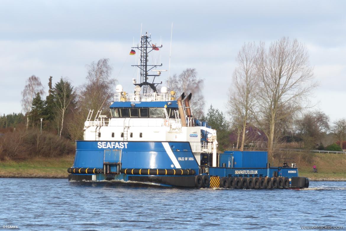 Isle-Of-Jura - Tug vessel