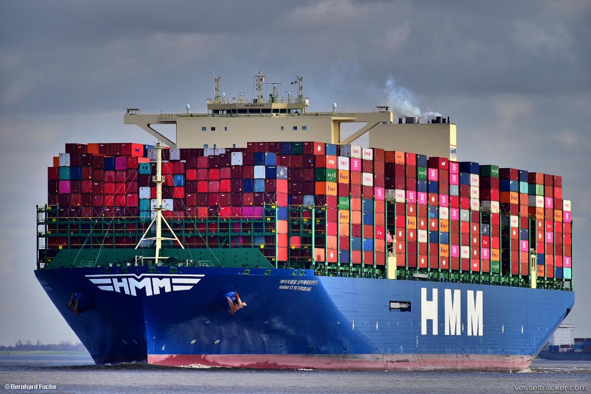 Hmm-St-Petersburg - Container Ship vessel