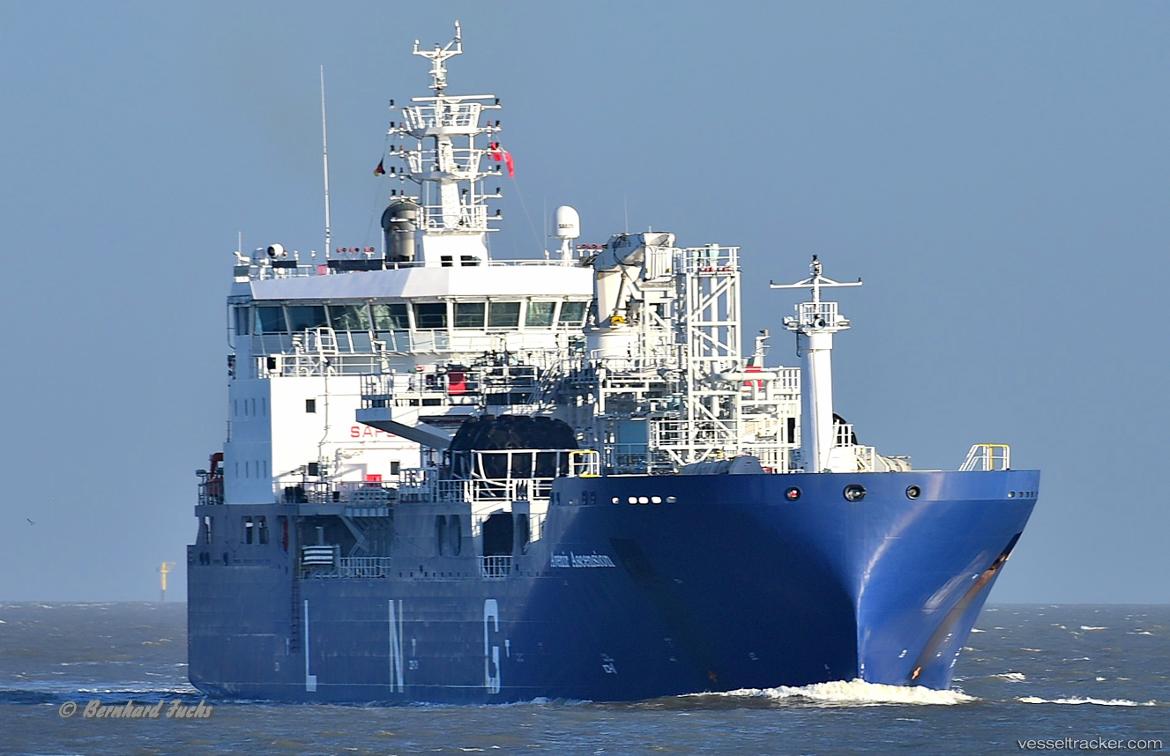 Avenir-Ascension - Service Ship vessel