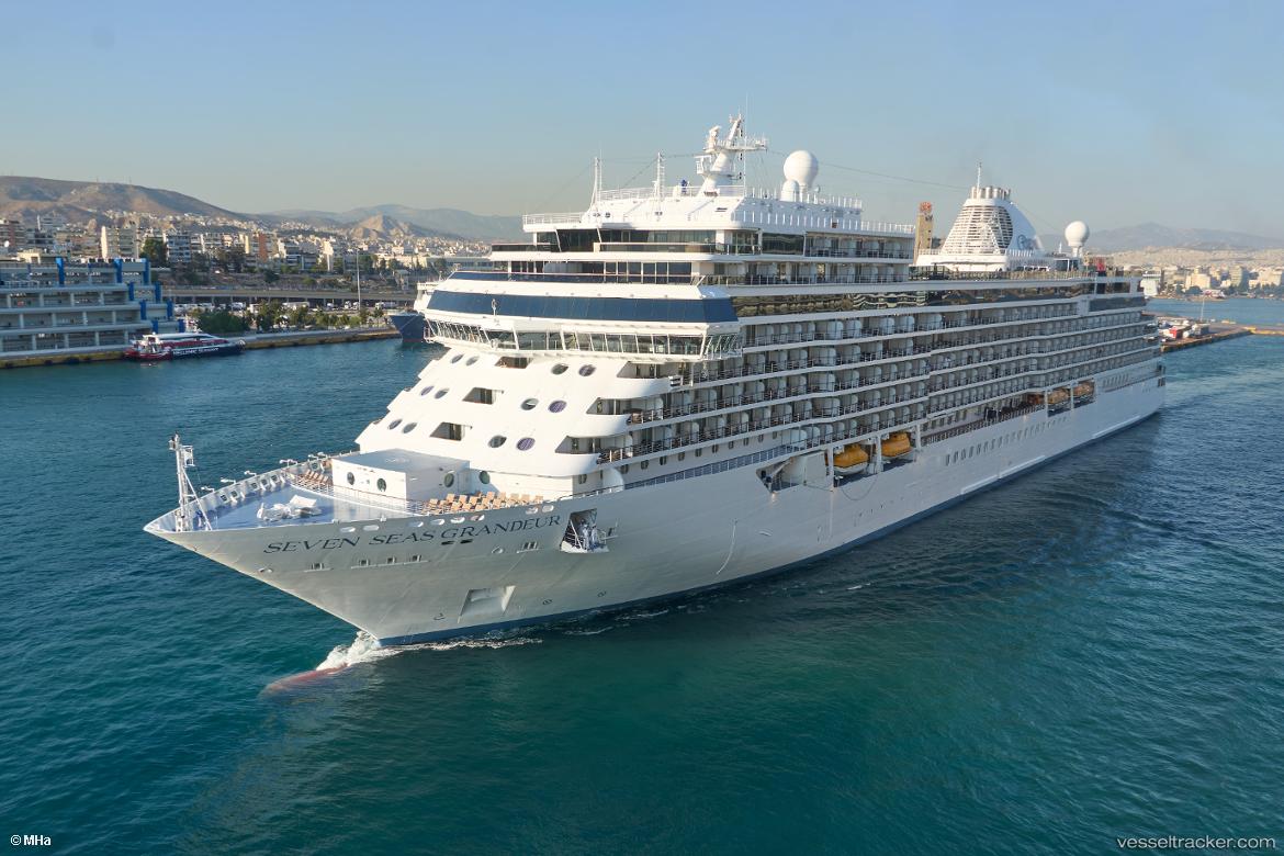 Seven-Seas-Grandeur - Cruise Ship vessel