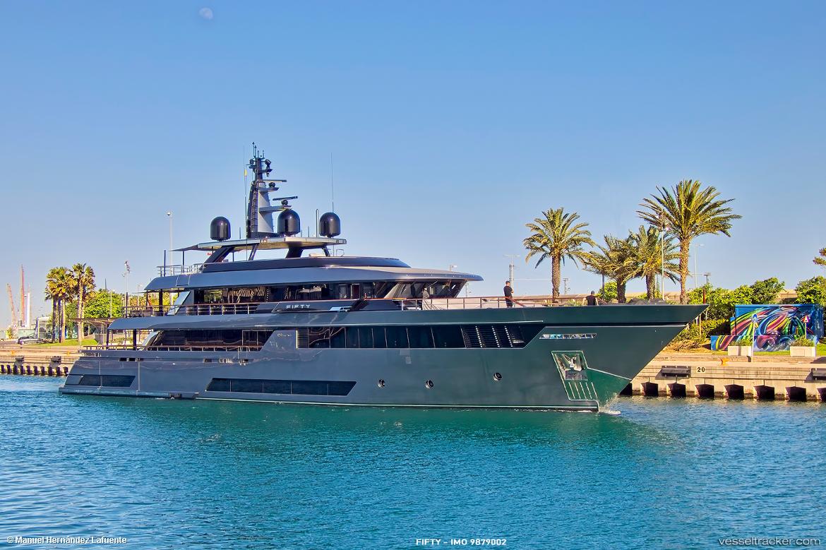 Fifty - Yacht vessel