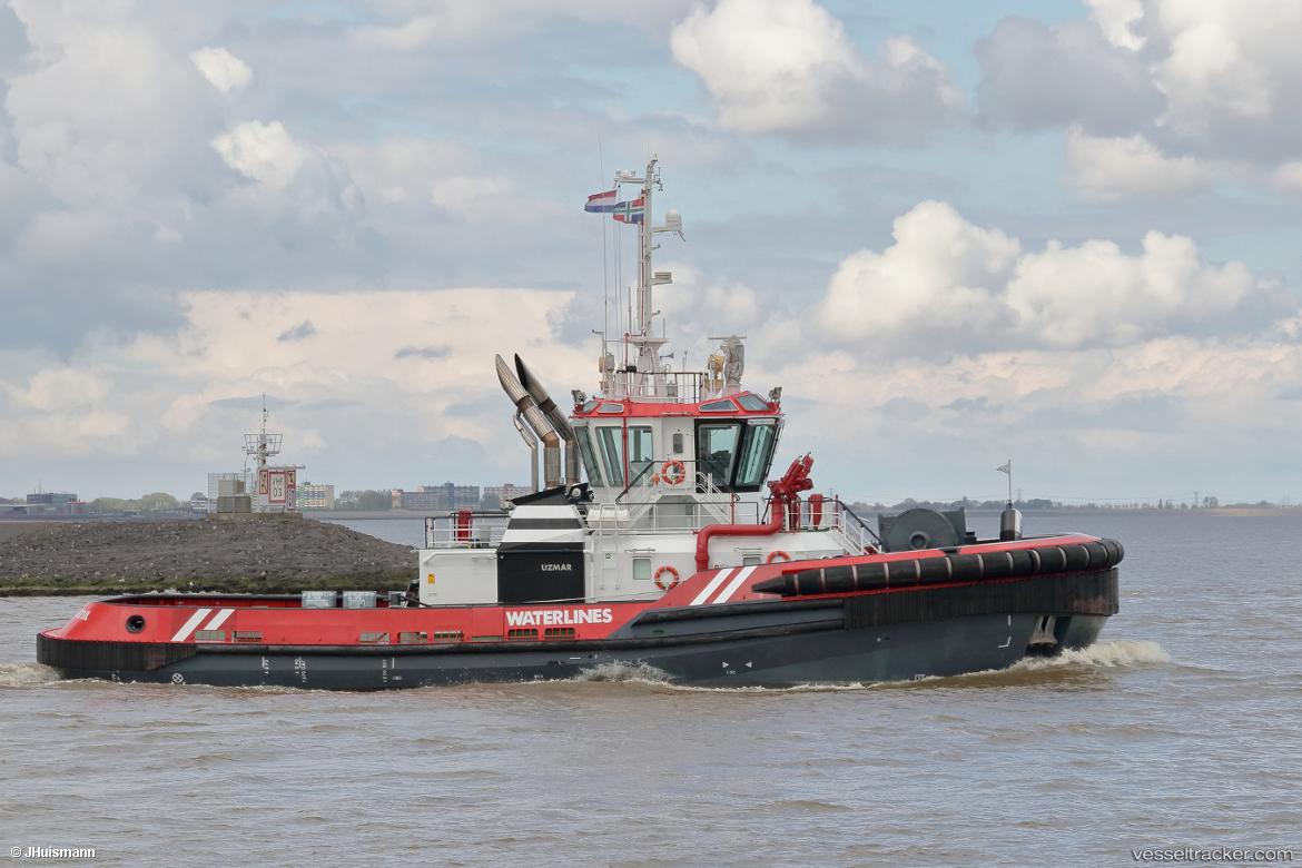 Waterlines - Tug vessel