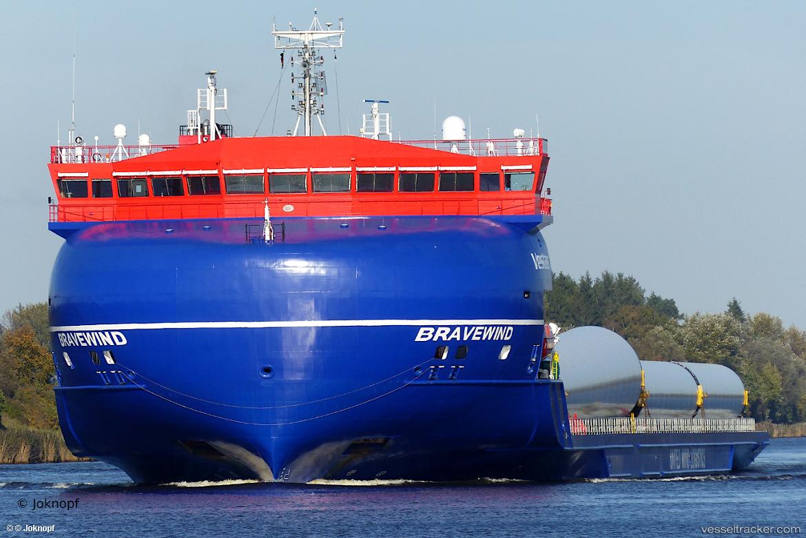 Bravewind - Heavy Load Carrier vessel