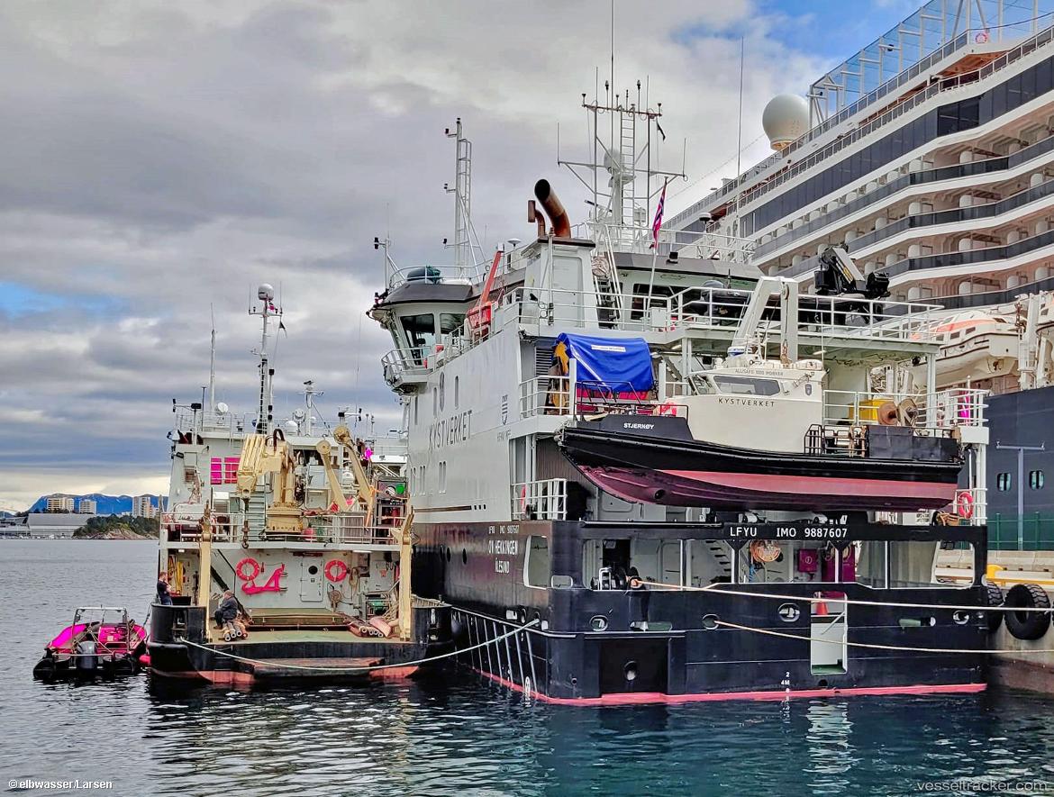 Ov-Hekkingen - Buoy Lighthouse Vessel vessel