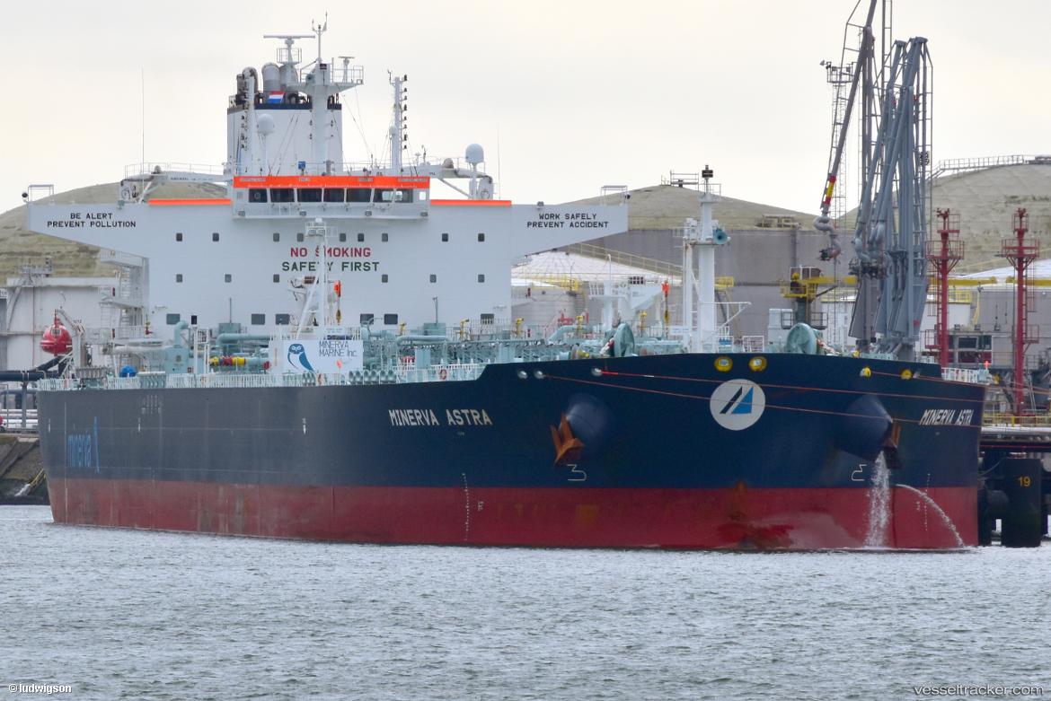Minerva-Astra - Crude Oil Tanker
