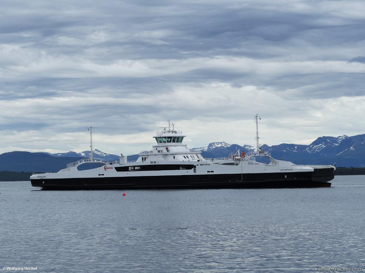 Vestrefjord - Passenger Ro Ro Cargo Ship vessel