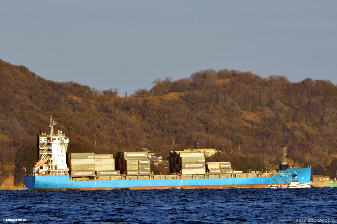 Integrative-Earth - Container Ship vessel