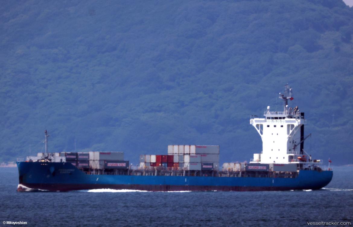 Regaining-Earth - Container Ship vessel