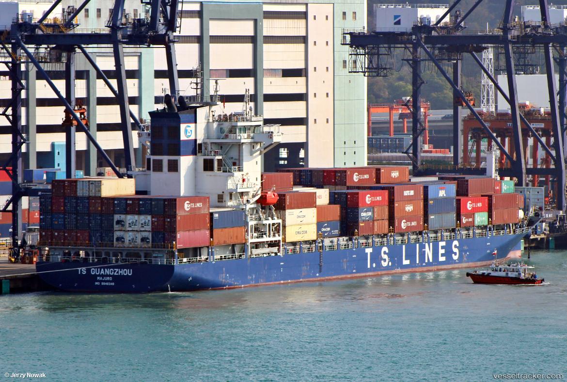 Ts-Guangzhou - Container Ship vessel