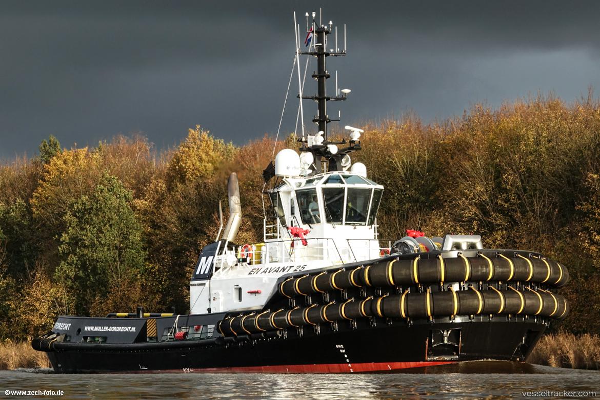 En-Avant-25 - Tug vessel