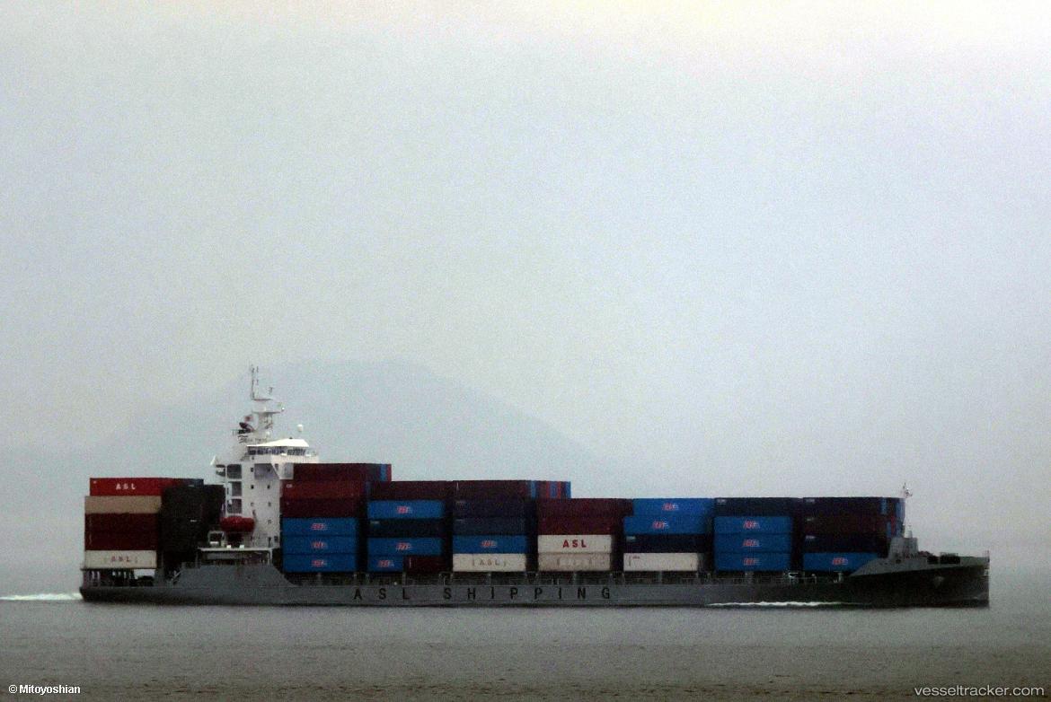 Ca-Tokyo - Container Ship vessel
